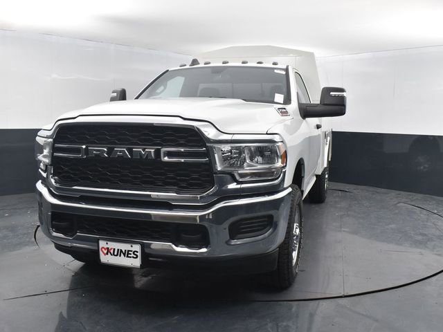 New 2024 RAM 2500 Tradesman w/ Chrome Appearance Group image 4