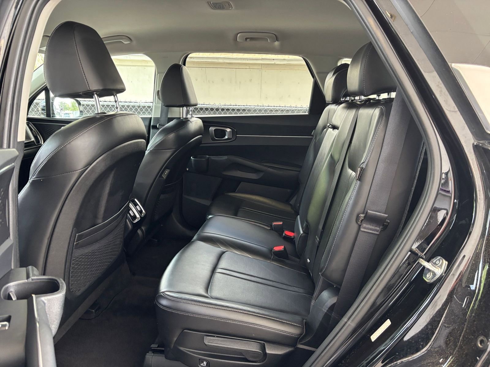 Used 2024 Kia Sorento S AWD/4WD image 28