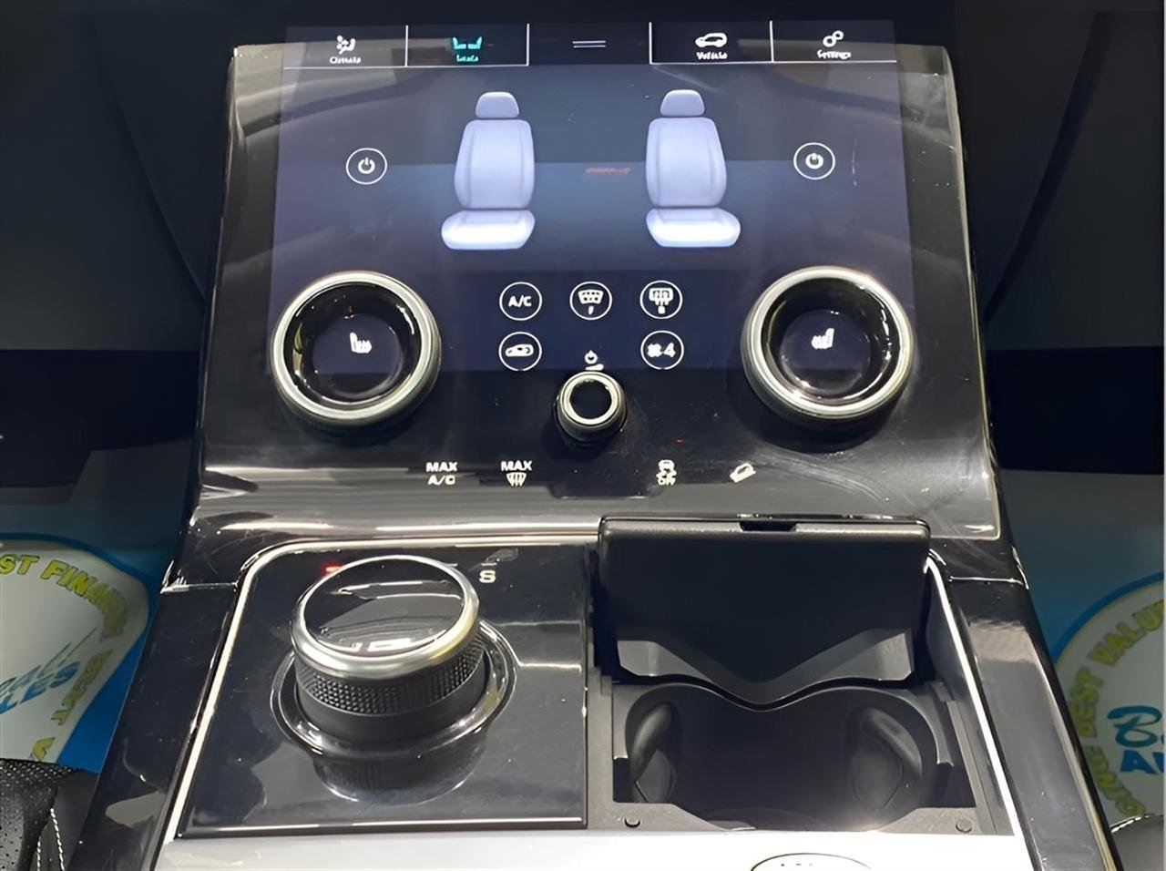 Used 2018 Land Rover Range Rover Velar S image 23