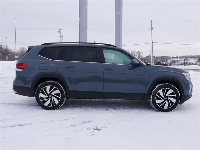Certified 2025 Volkswagen Atlas SE image 8
