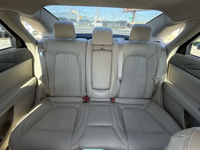 Used 2020 Lincoln MKZ image 13