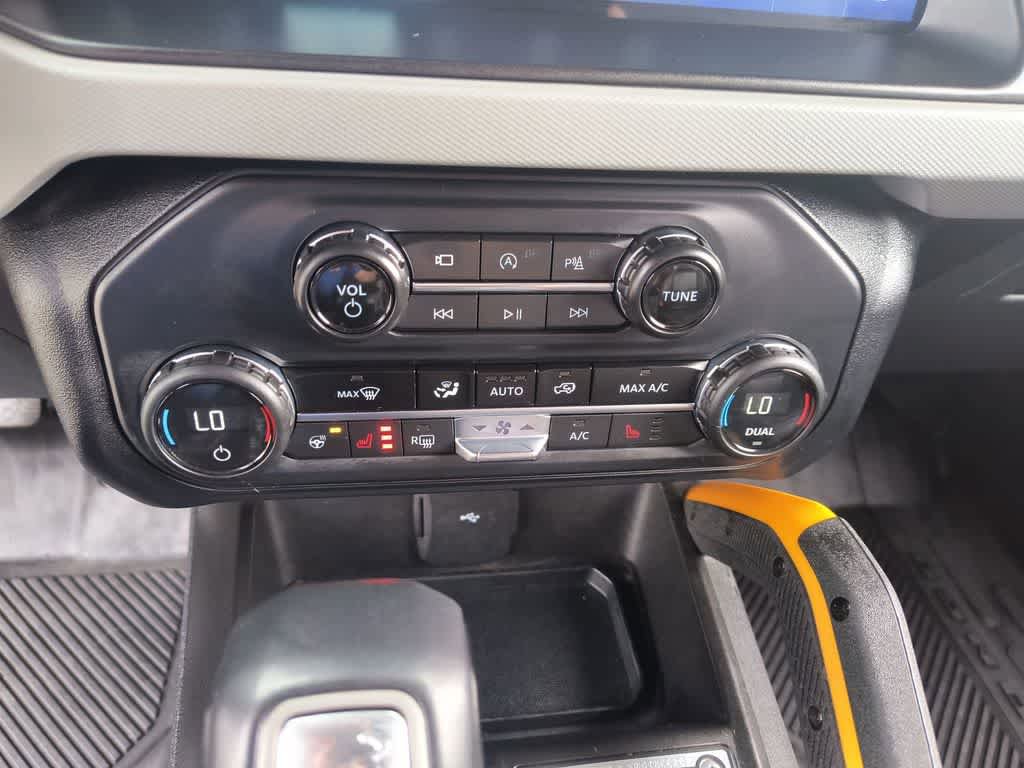 Used 2023 Ford Bronco Badlands image 19
