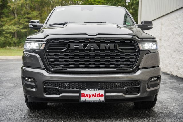 New 2026 RAM 1500 4x4 Crew Cab image 3