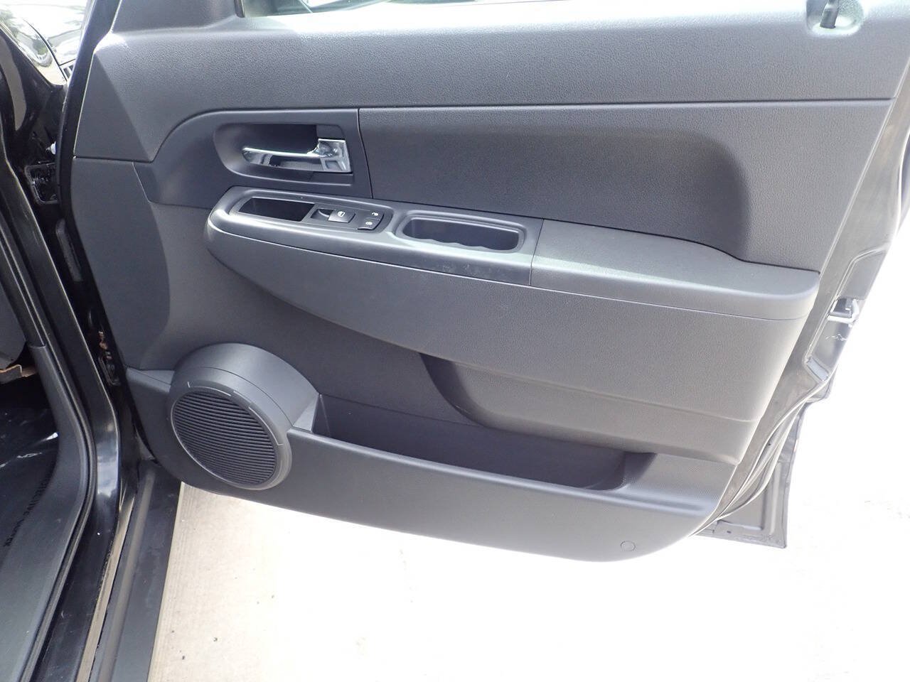 Used 2010 Jeep Liberty Sport w/ Popular Equipment Group AWD/4WD image 23