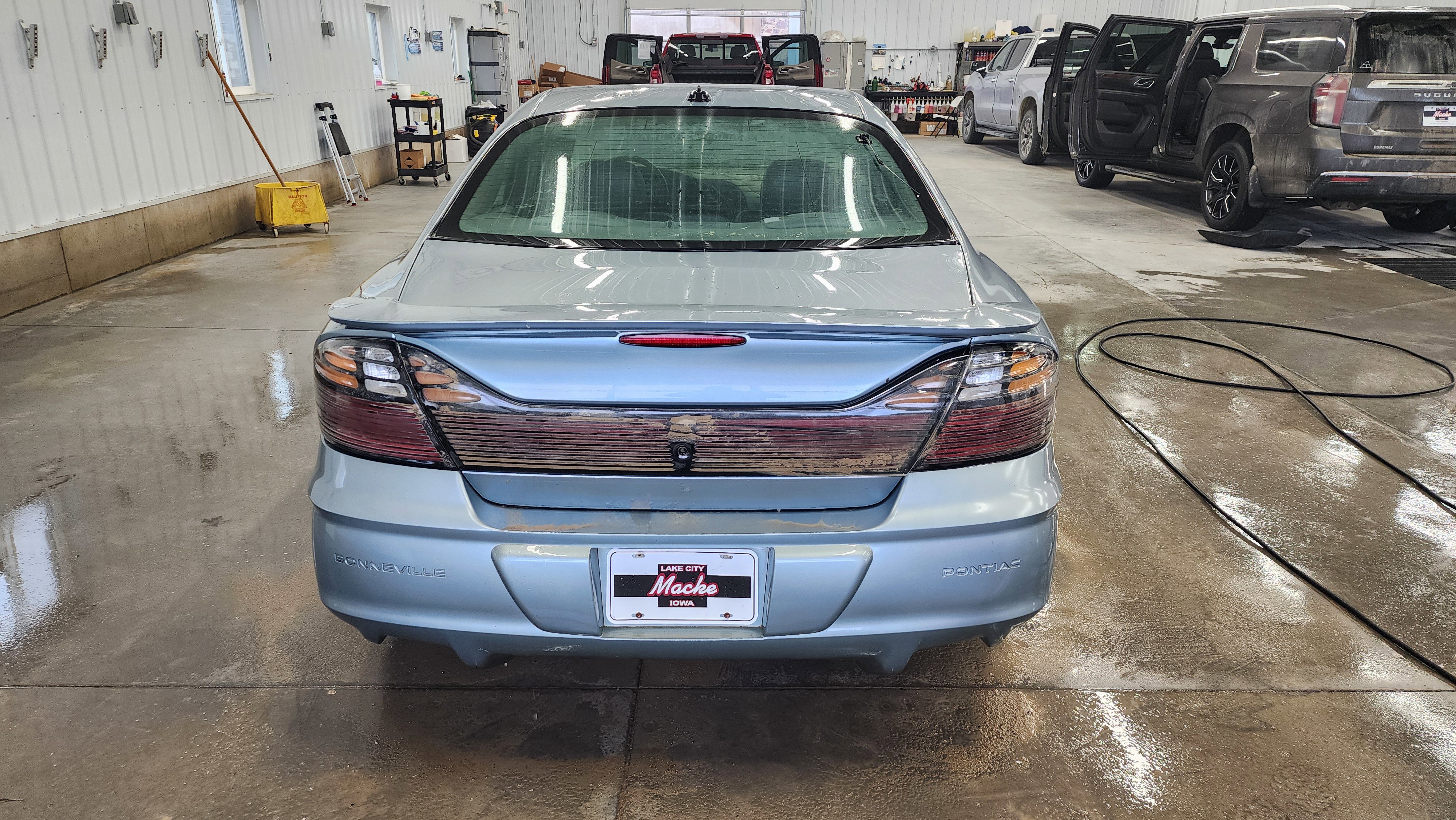 Used 2003 Pontiac Bonneville SLE image 5