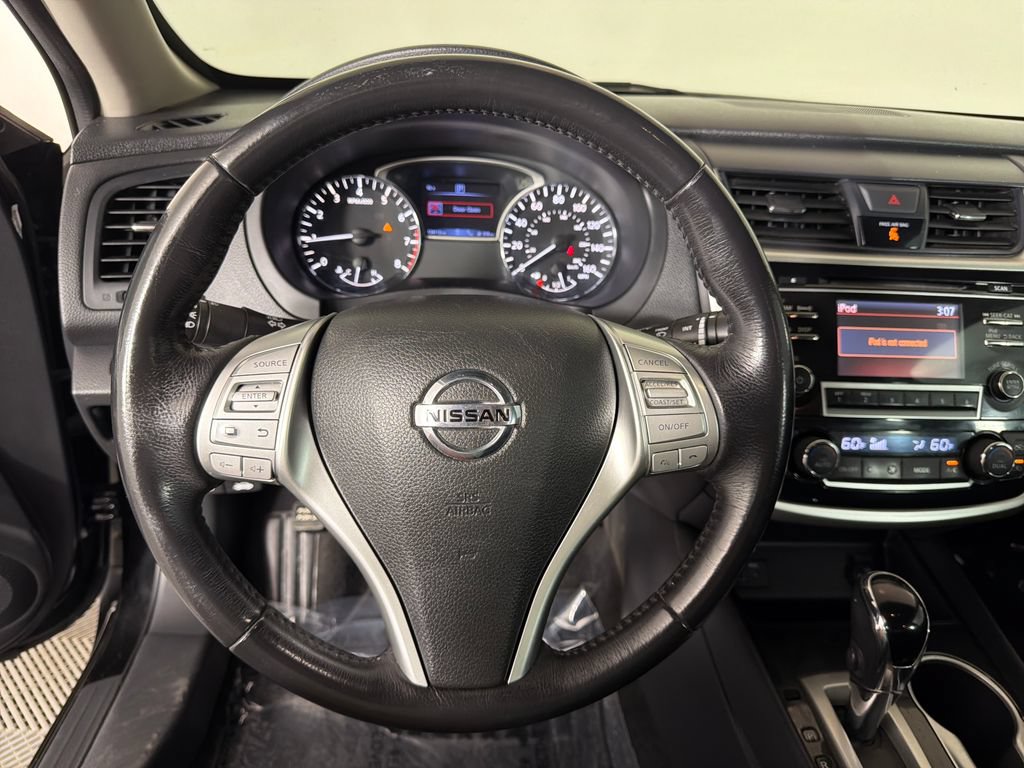 Used 2018 Nissan Altima 2.5 SV FWD image 12