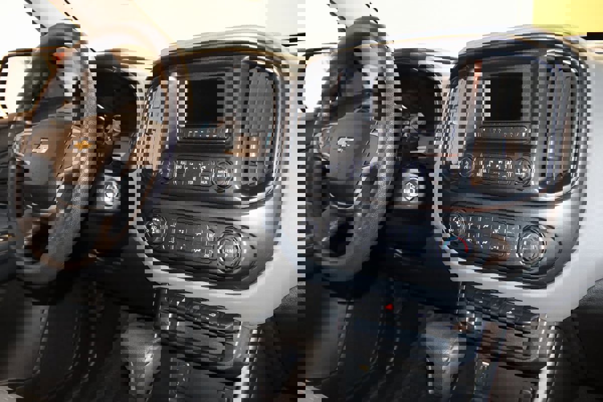 Used 2015 Chevrolet Colorado W/T w/ WT Convenience Package image 49