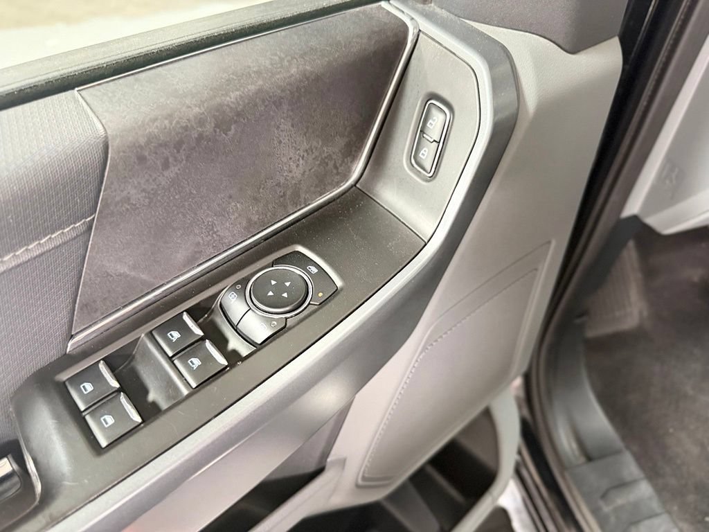 Used 2024 Ford F150 XLT AWD/4WD image 12