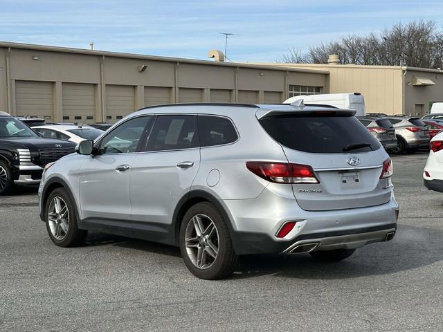 Used 2018 Hyundai Santa Fe SE image 3