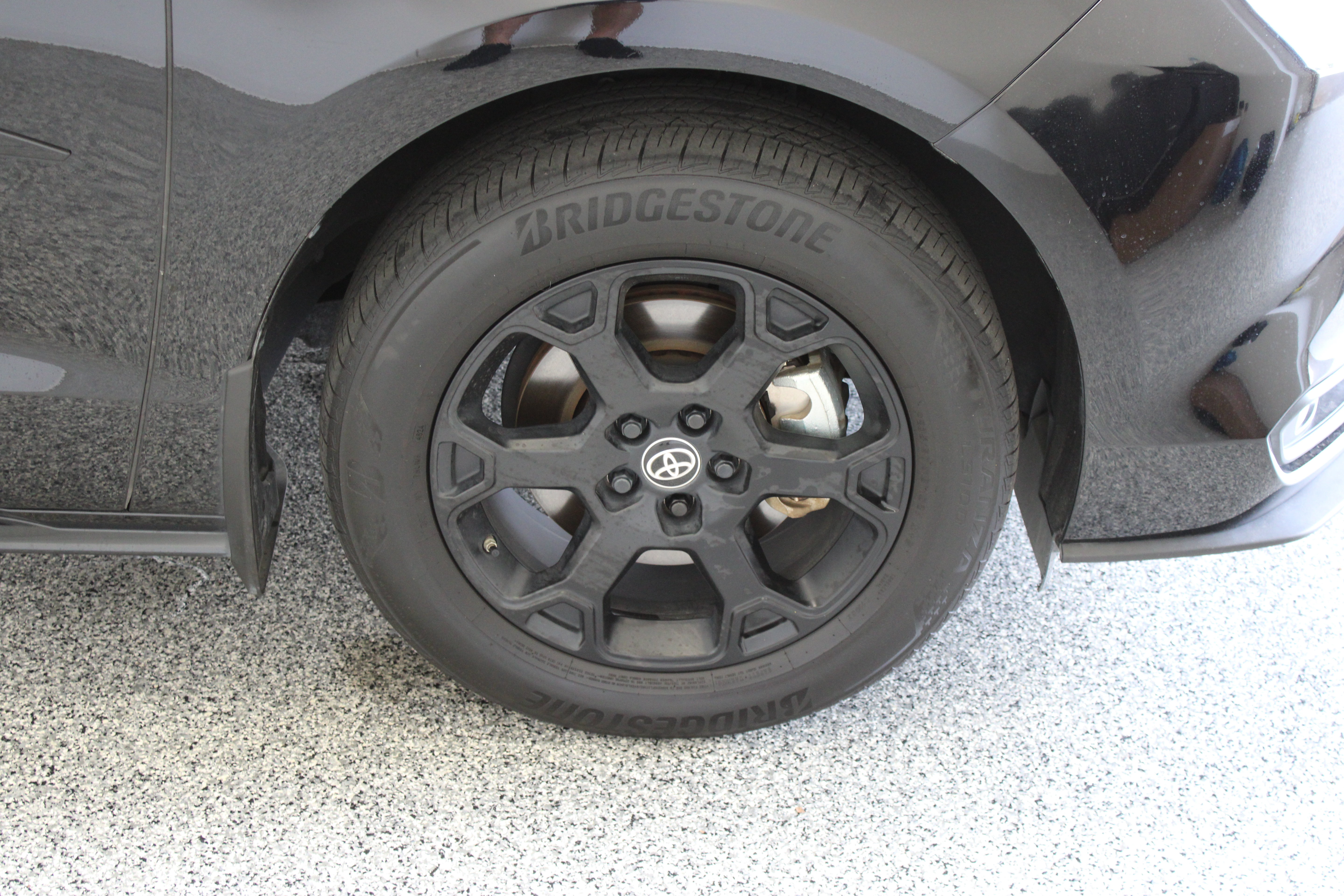 Certified 2025 Toyota Sienna XLE Woodland Edition AWD/4WD image 5