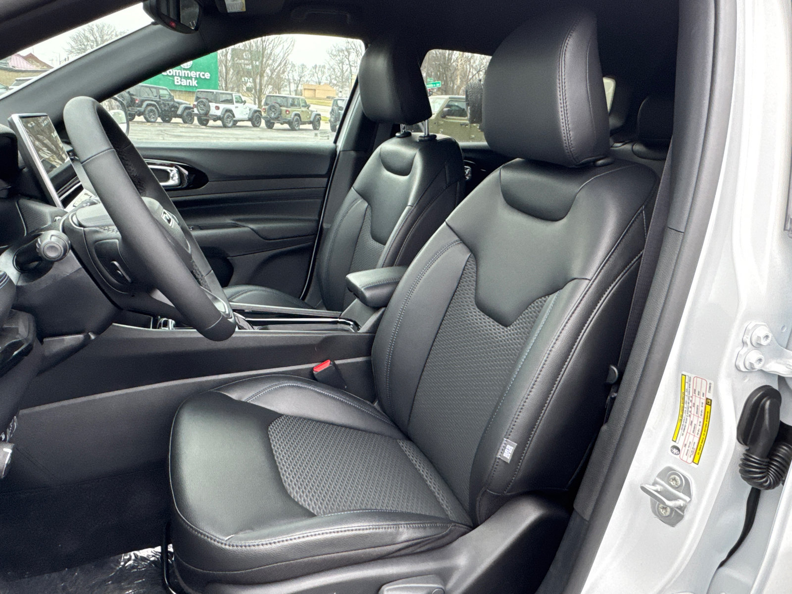 New 2026 Jeep Compass Latitude AWD/4WD image 9