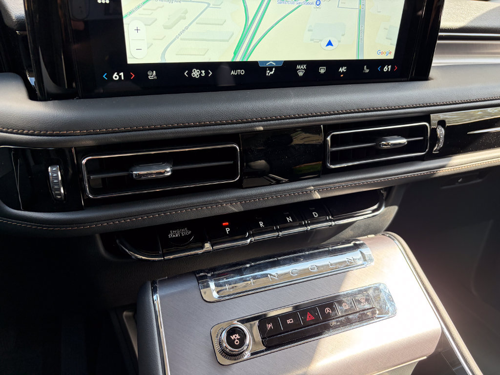 New 2027 Lincoln Aviator AWD w/ Jet Appearance Package image 37