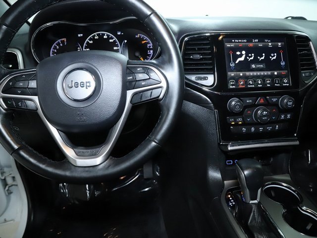 Used 2020 Jeep Grand Cherokee Altitude image 28