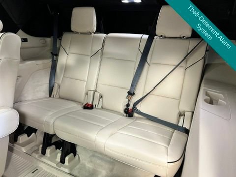 Used 2024 Cadillac Escalade Premium Luxury w/ LPO, Floor Liner Package AWD/4WD image 18