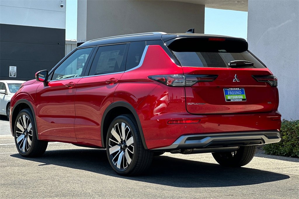 New 2025 Mitsubishi Outlander SEL image 7