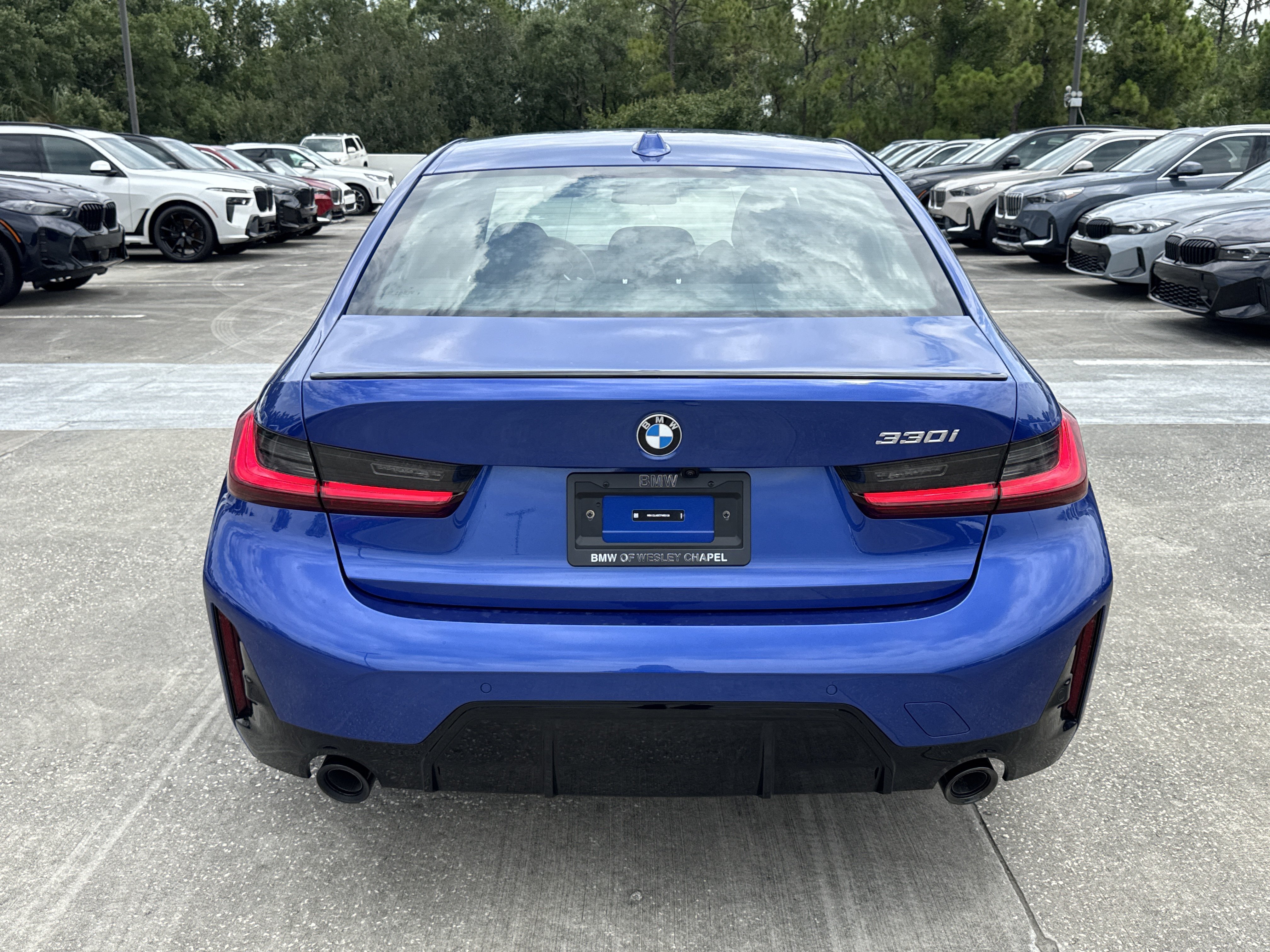 New 2026 BMW 330i Sedan w/ M Sport Package RWD image 6