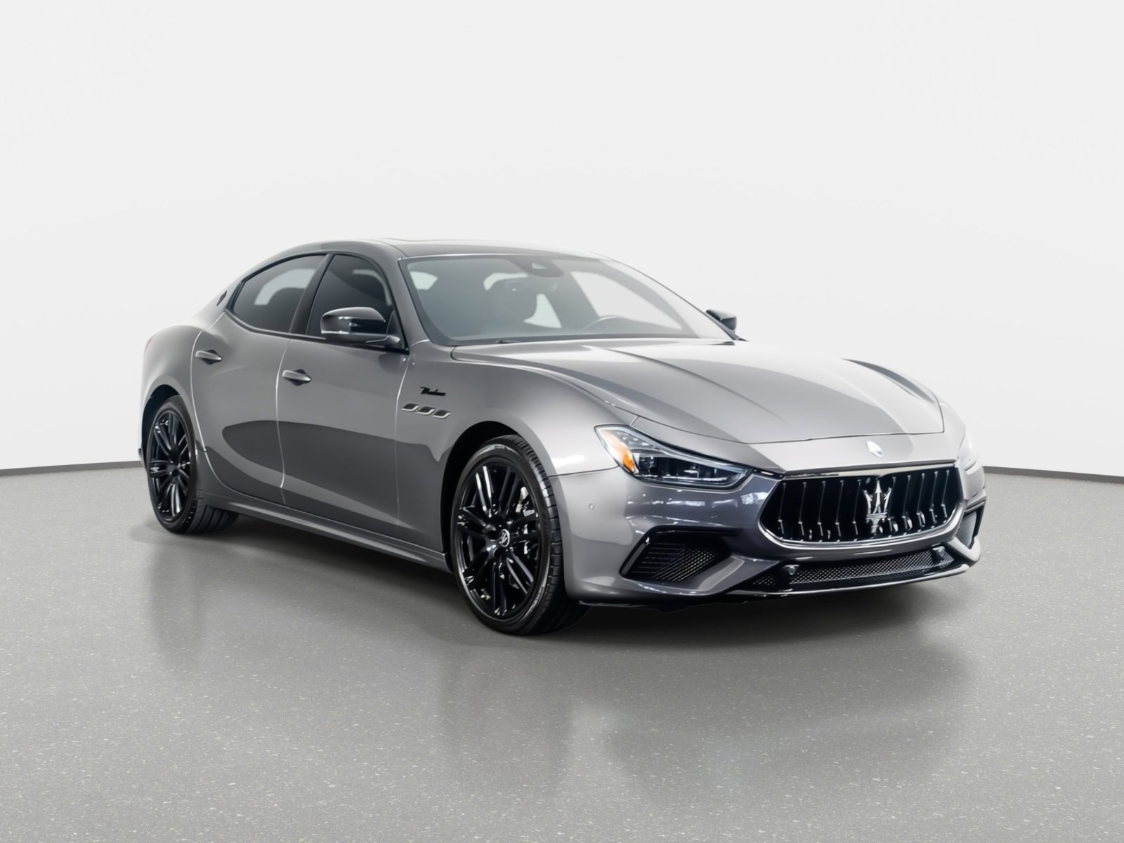 Used 2023 Maserati Ghibli Modena Q4 AWD/4WD image 2