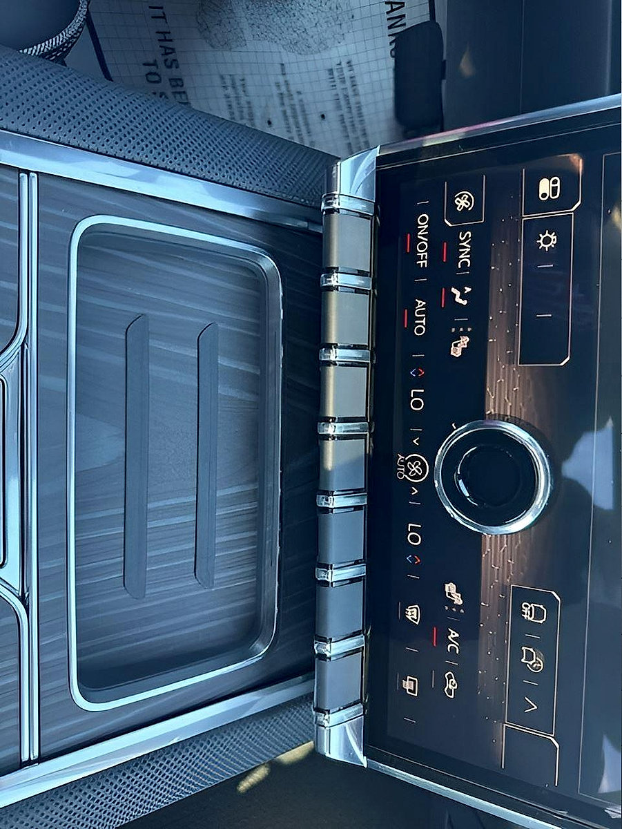 New 2024 GMC Sierra EV Denali AWD/4WD image 24