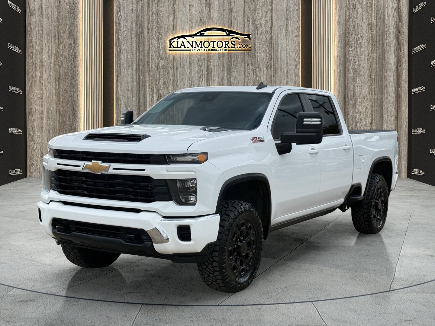 Used 2024 Chevrolet Silverado 2500 LT AWD/4WD image 7