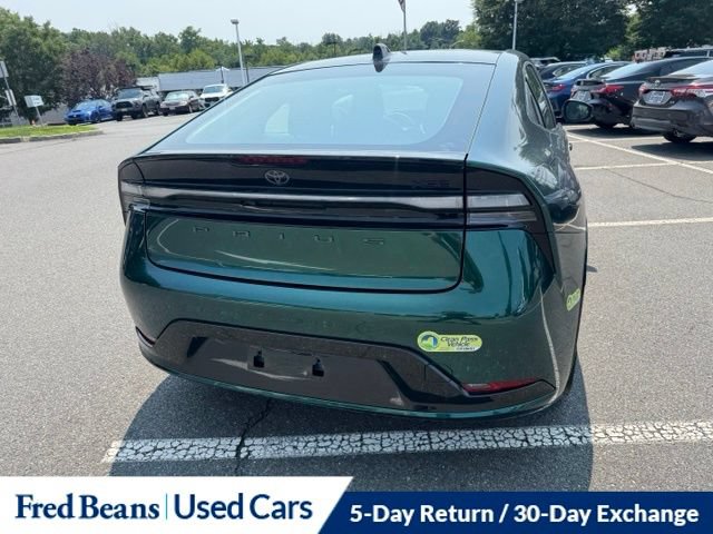 Used 2025 Toyota Prius Plug-In Hybrid FWD image 11