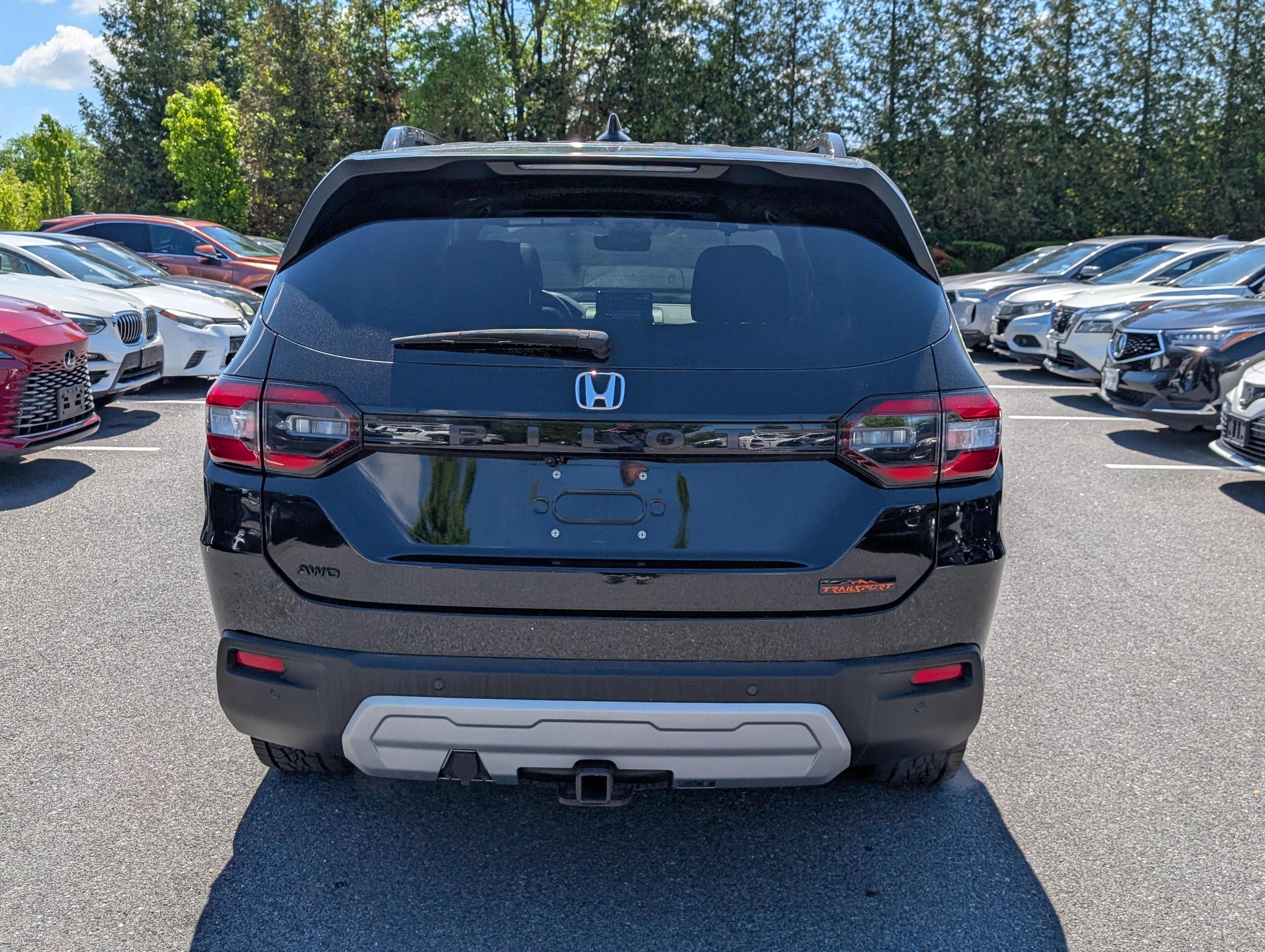 Used 2024 Honda Pilot TrailSport image 4
