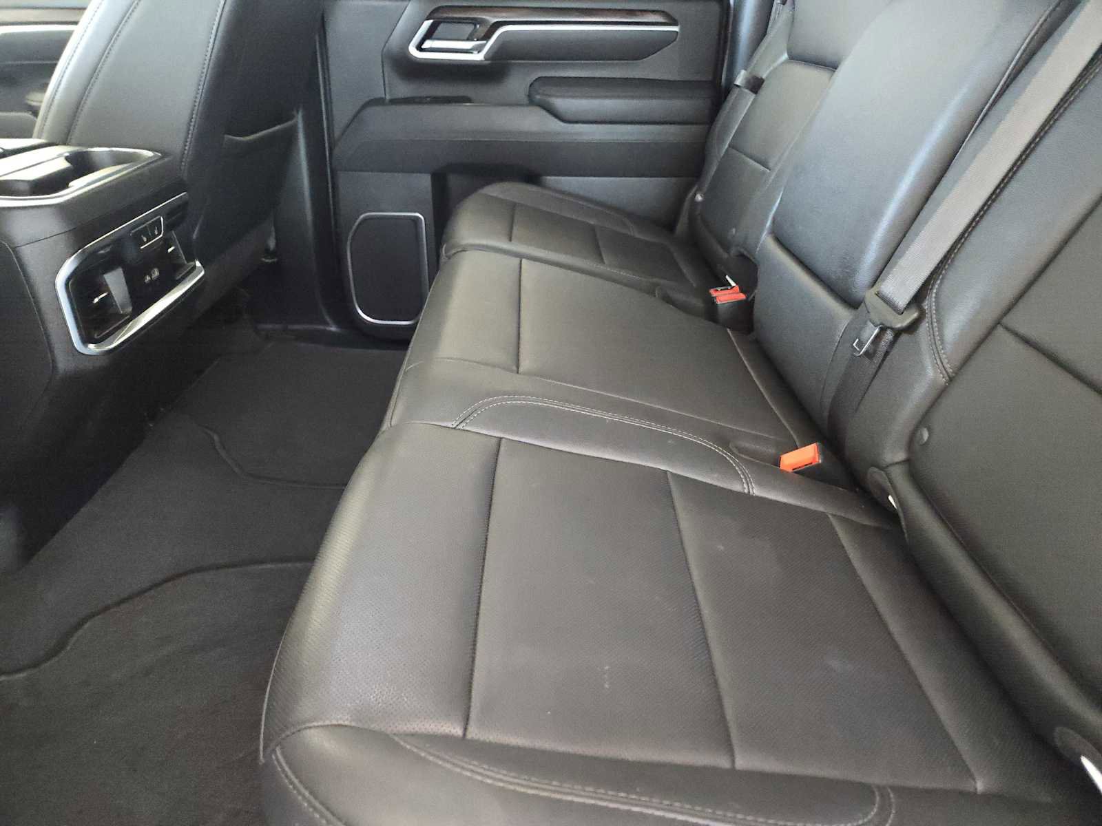 Certified 2025 GMC Sierra 2500 SLT w/ SLT Convenience Package image 28