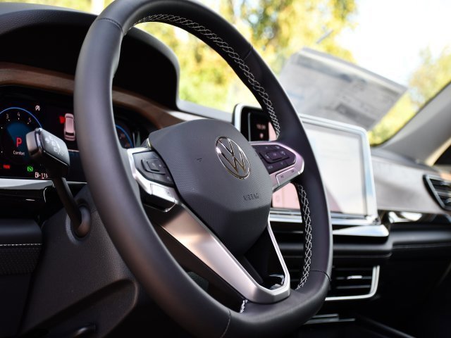 New 2026 Volkswagen Atlas SE image 11