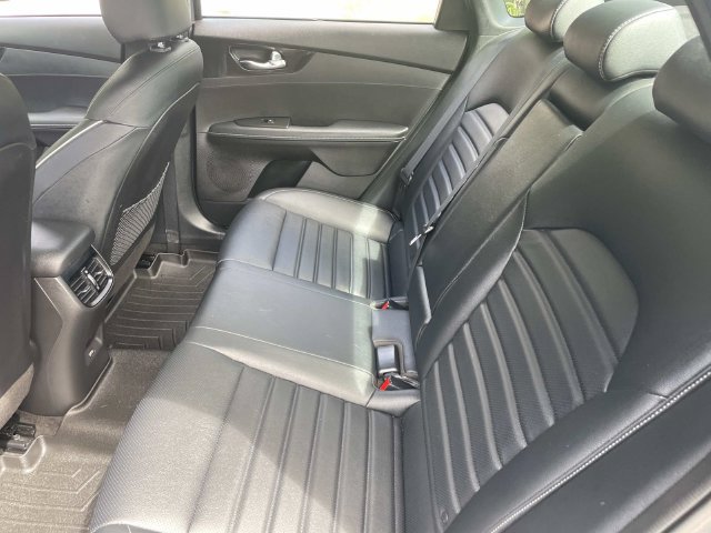 Used 2023 Kia Forte GT-Line w/ GT-Line Premium Package FWD image 17