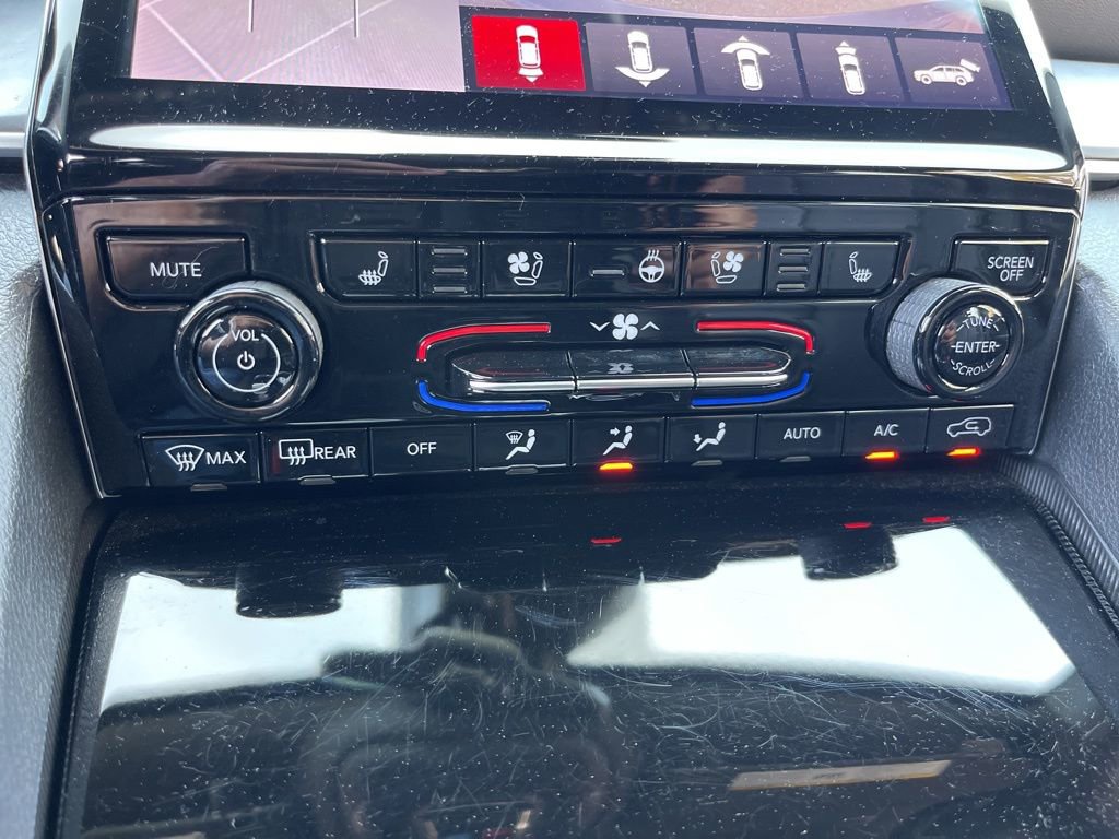 Used 2024 Jeep Grand Cherokee Limited 4xe image 13