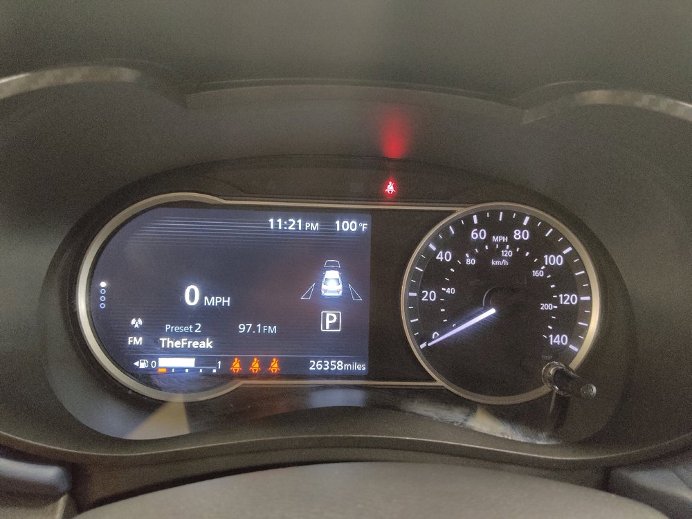 Used 2025 Nissan Versa SV FWD image 23