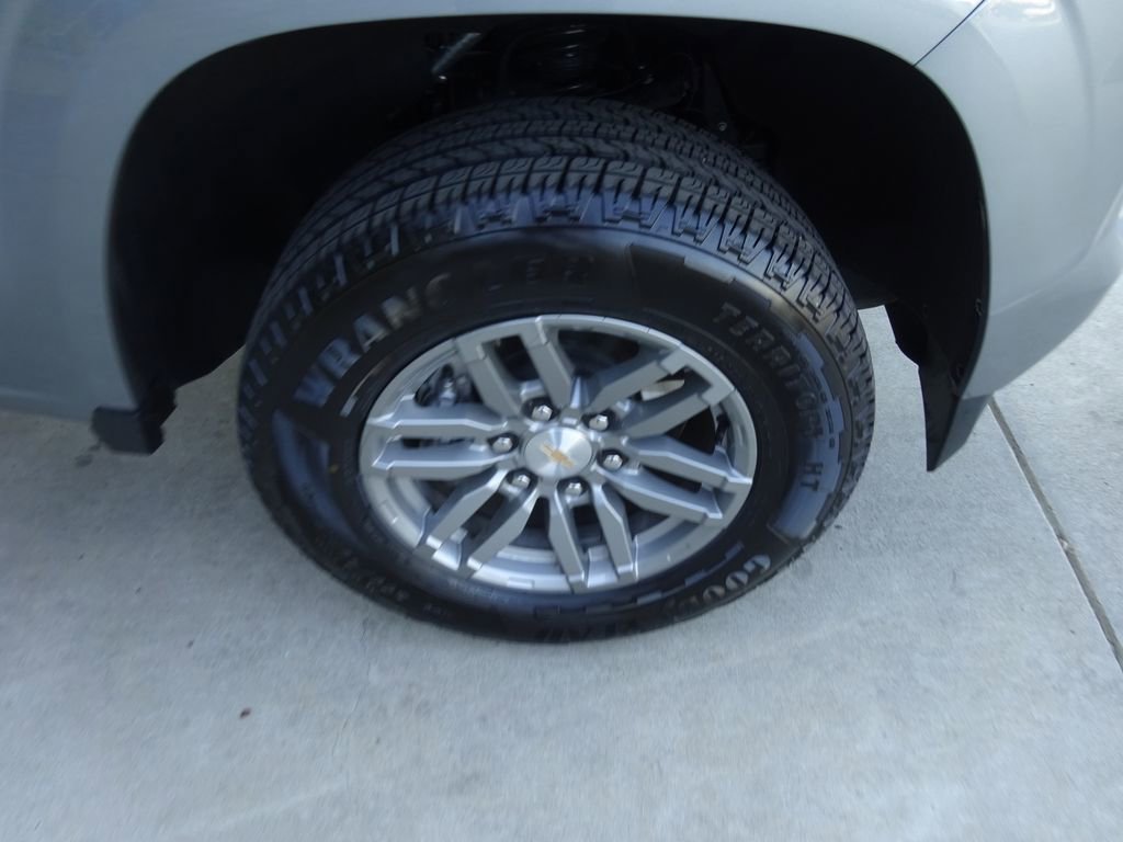 Used 2025 Chevrolet Colorado LT w/ LT Convenience Package AWD/4WD image 10