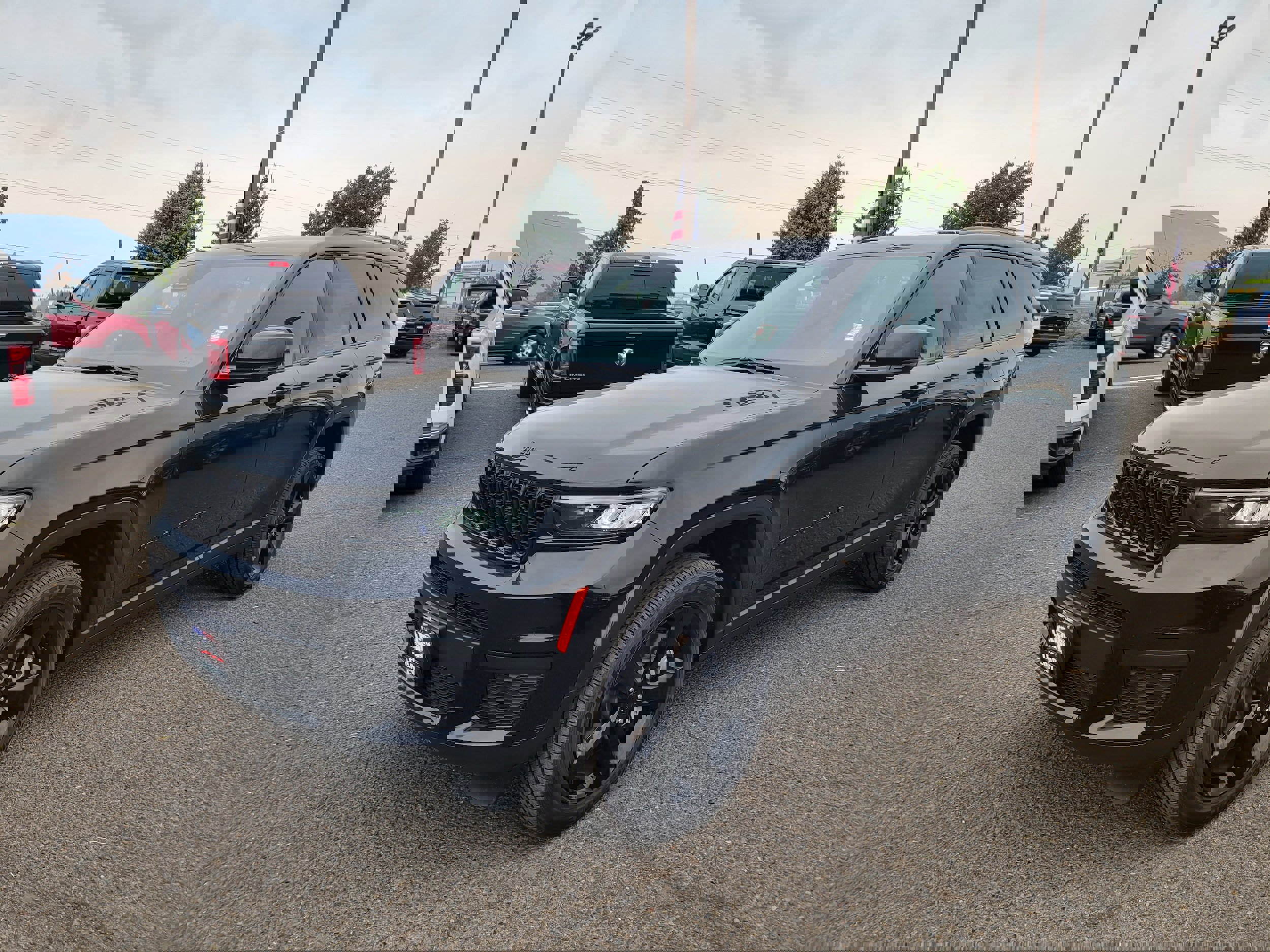 New 2025 Jeep Grand Cherokee L Altitude image 14