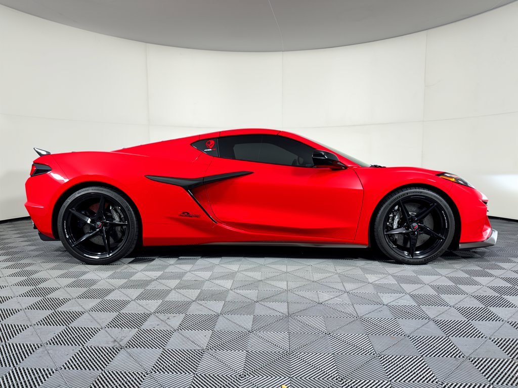 Used 2025 Chevrolet Corvette E-Ray w/ ZER Performance Package AWD/4WD image 8