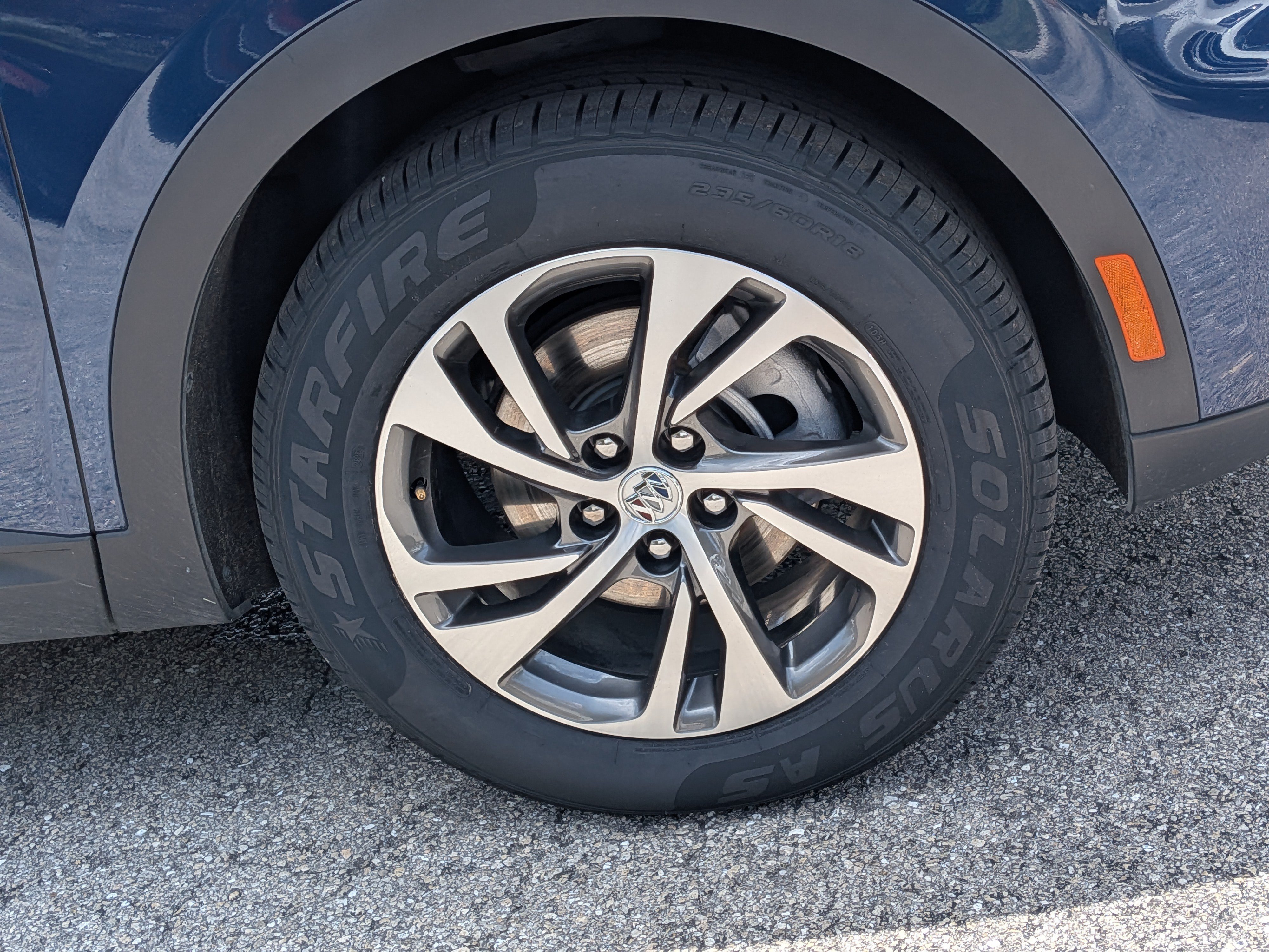 Used 2023 Buick Envision Essence AWD/4WD image 11