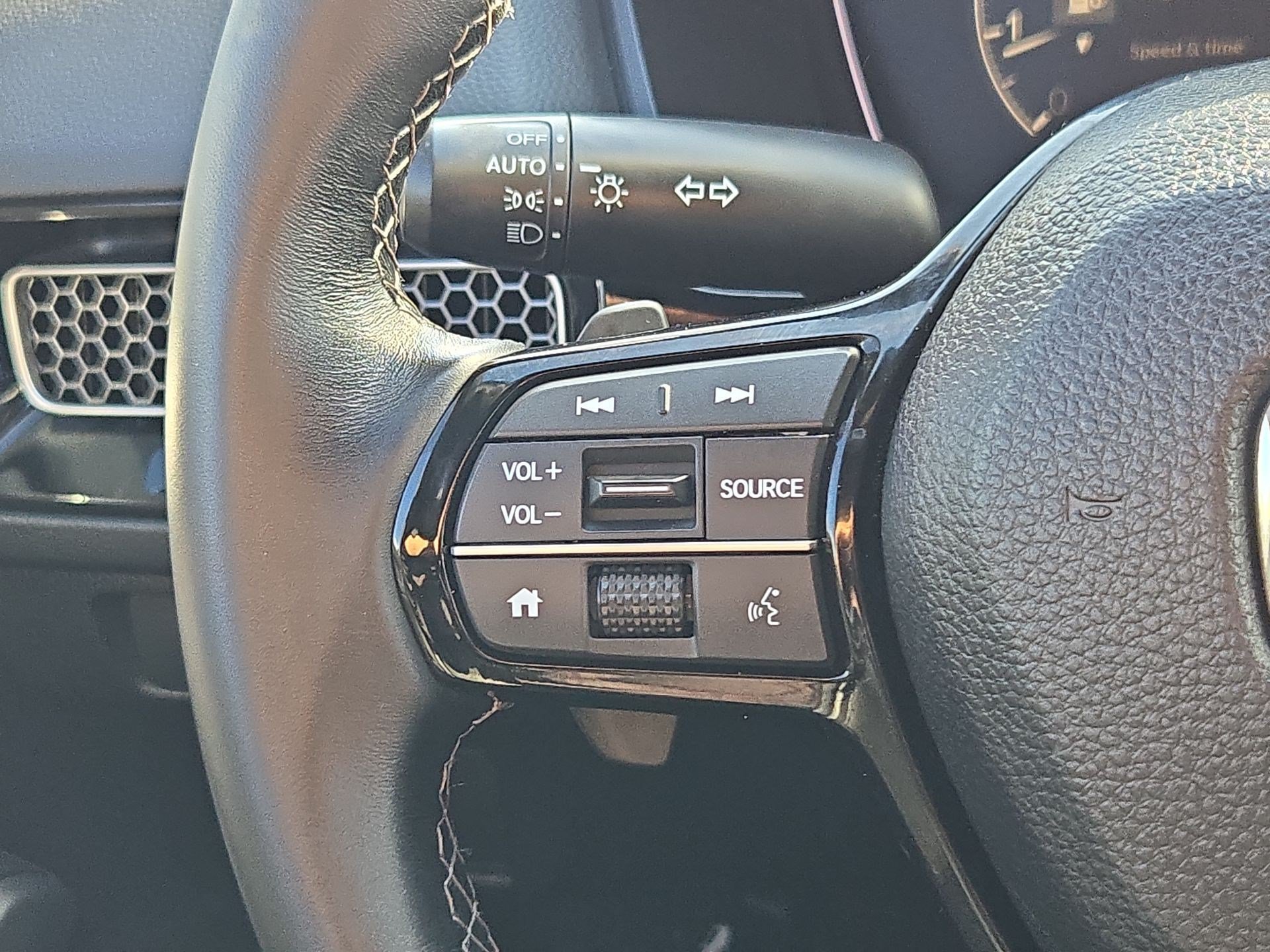 Certified 2025 Honda Civic Sport image 17