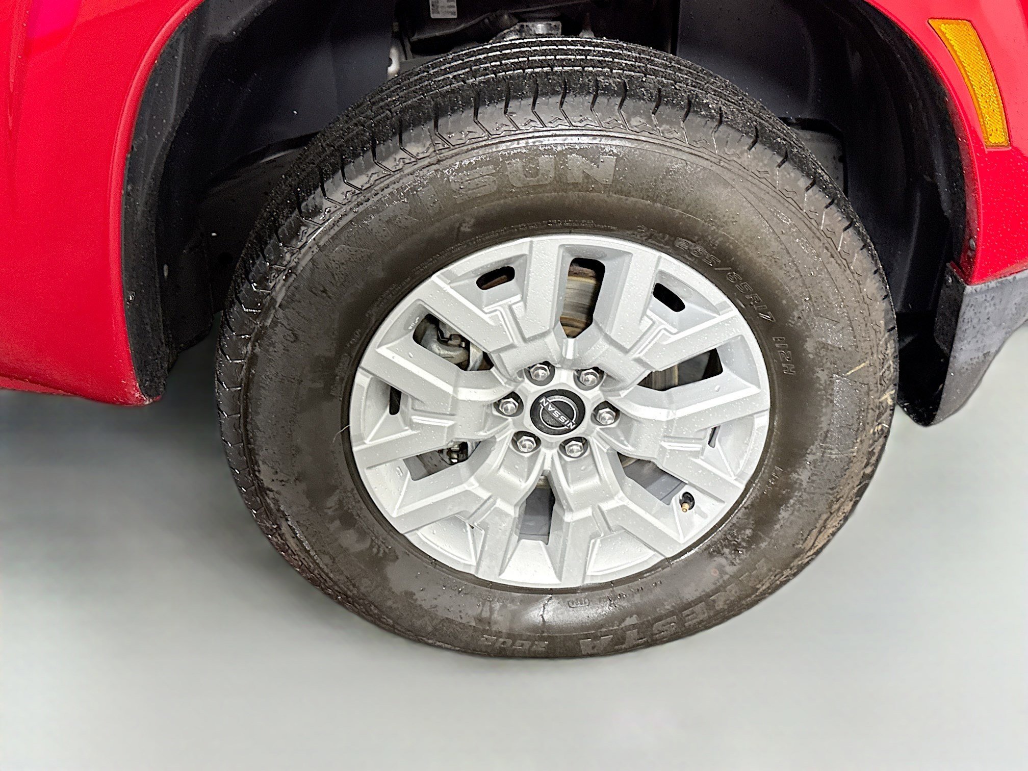 Used 2022 Nissan Frontier SV image 32