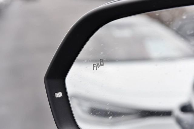 New 2026 Volkswagen Atlas Cross Sport SE image 9