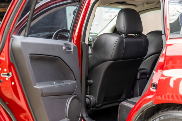 Used 2008 Dodge Caliber SRT-4 w/ SRT Option Group II image 23