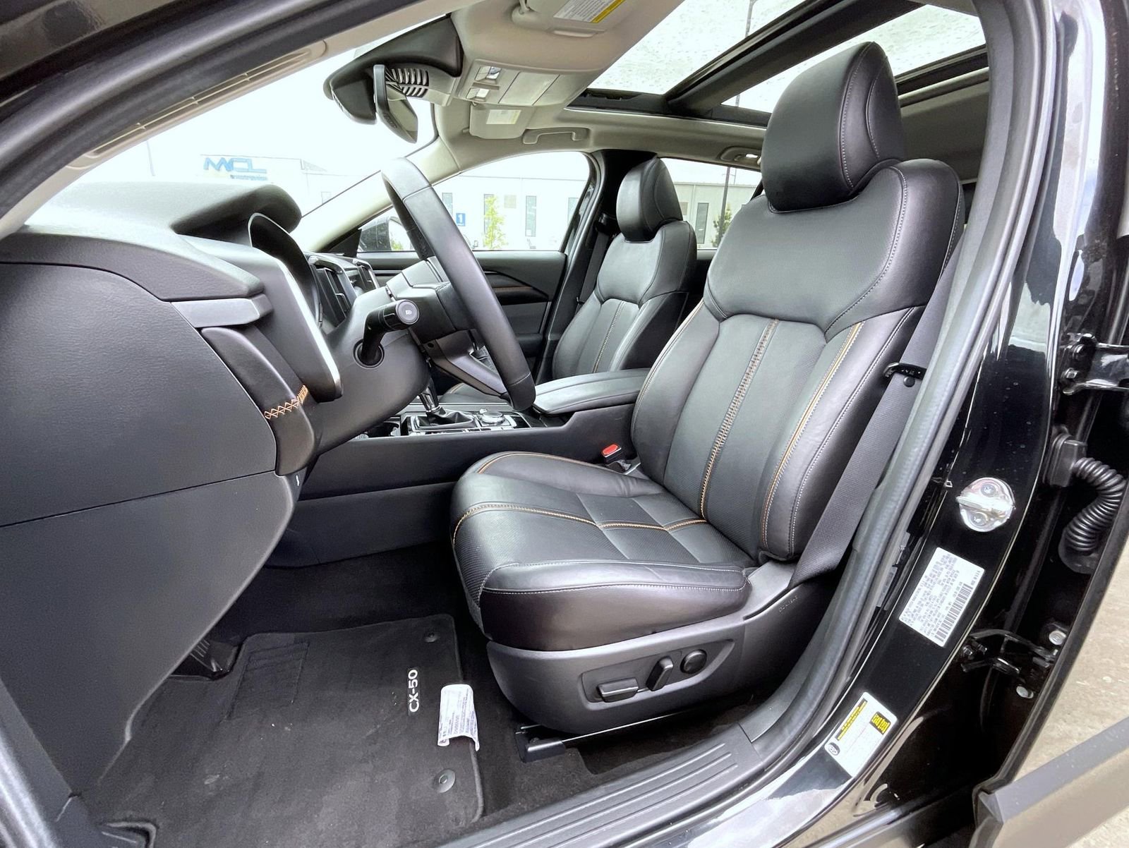 Used 2025 MAZDA CX-50 AWD 2.5 S w/ Premium Plus Pkg image 11