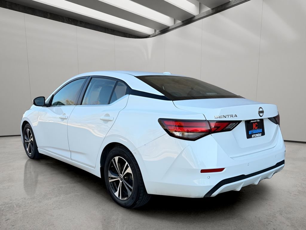 Used 2023 Nissan Sentra SV image 3