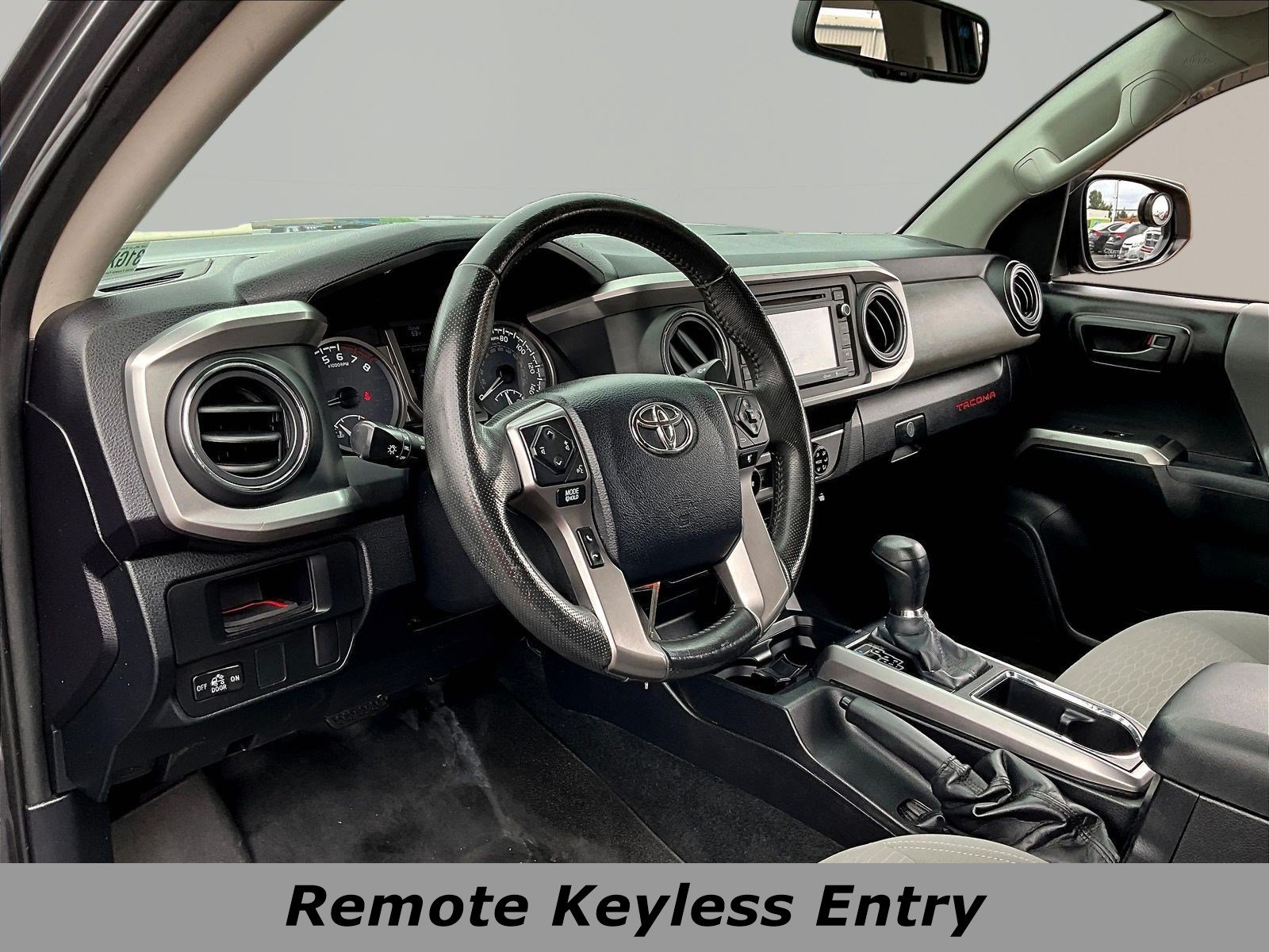Used 2016 Toyota Tacoma SR5 w/ SR5 Appearance Package (SN) RWD image 17