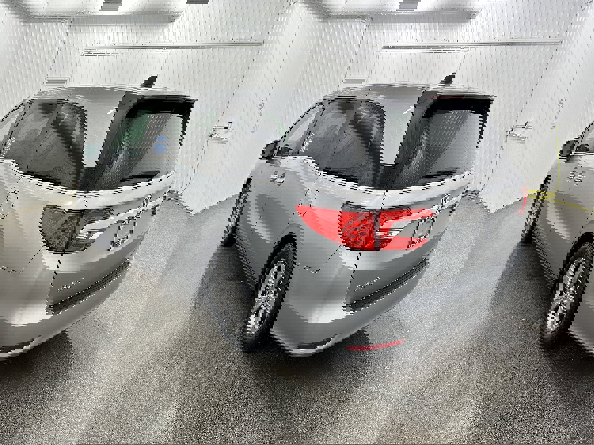 Used 2019 Honda Odyssey EX-L image 22