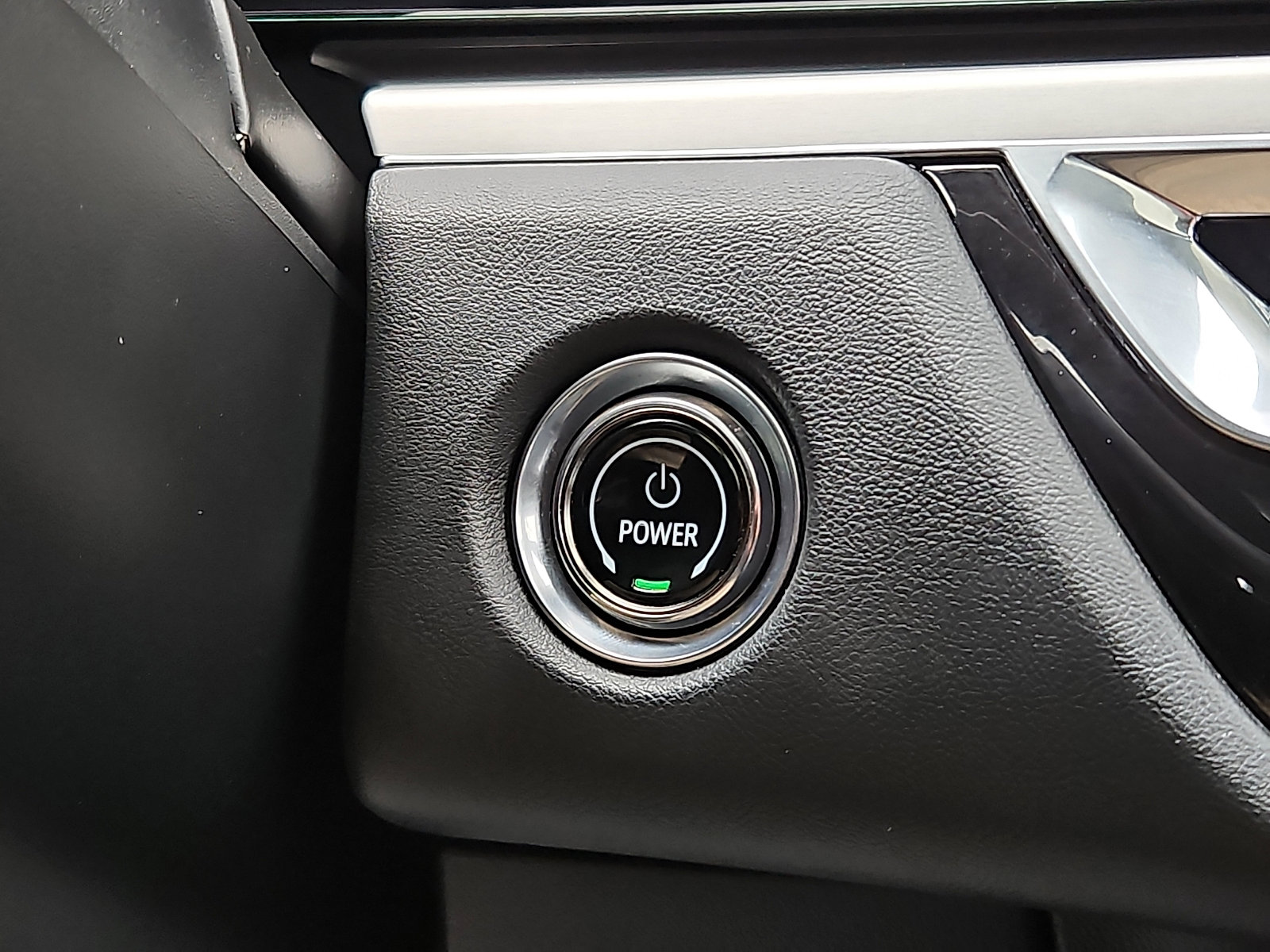 Certified 2023 Cadillac Lyriq Luxury image 23