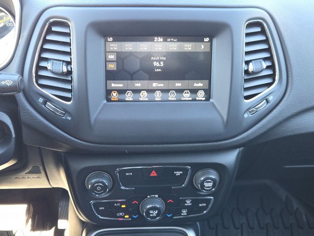 Used 2021 Jeep Compass Sport AWD/4WD image 3