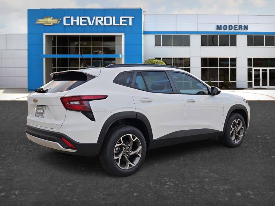 New 2026 Chevrolet Trax LT FWD image 5