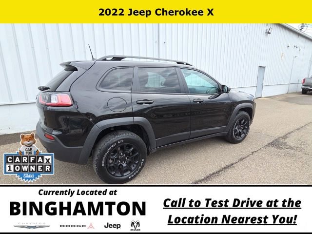 Used 2022 Jeep Cherokee Latitude w/ Sun & Sound Group AWD/4WD image 4