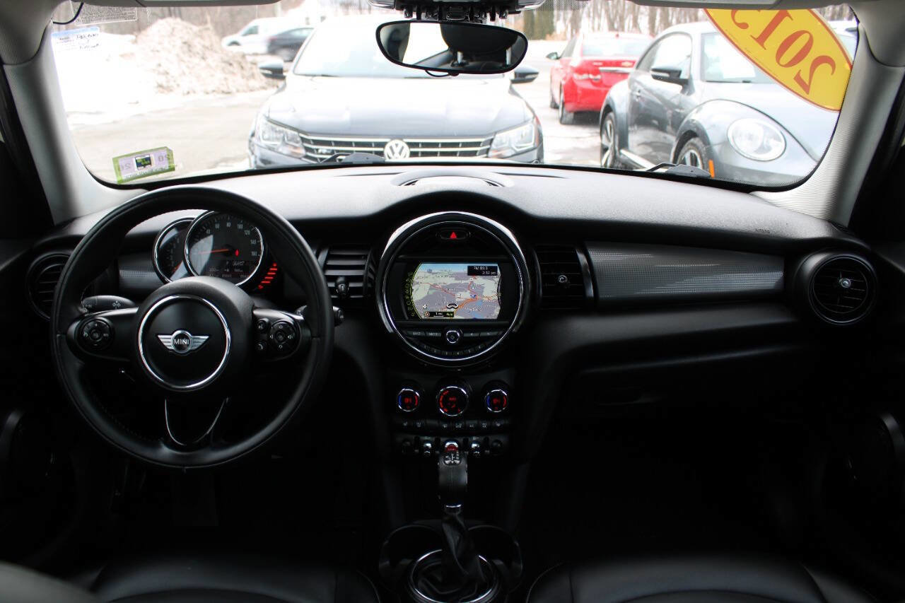 Used 2015 MINI Cooper 4-Door Hardtop image 33