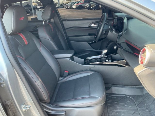 Used 2026 Chevrolet Trax RS FWD image 24