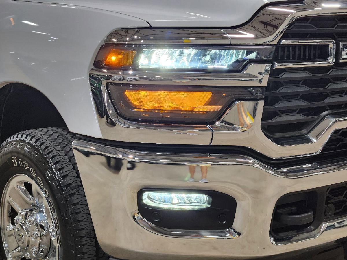 Used 2025 RAM 2500 Tradesman AWD/4WD image 9