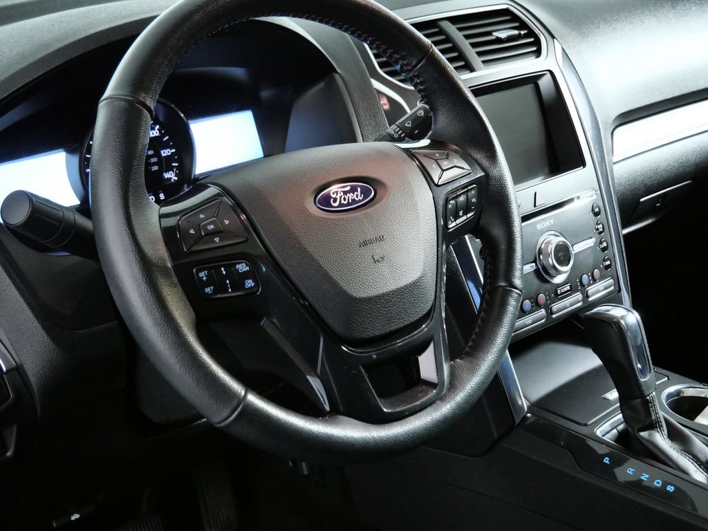 Used 2018 Ford Explorer Sport w/ Equipment Group 401A AWD/4WD image 19